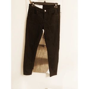 BNWT!!! Never worn BDG skinny jeans black soft denim size 27W